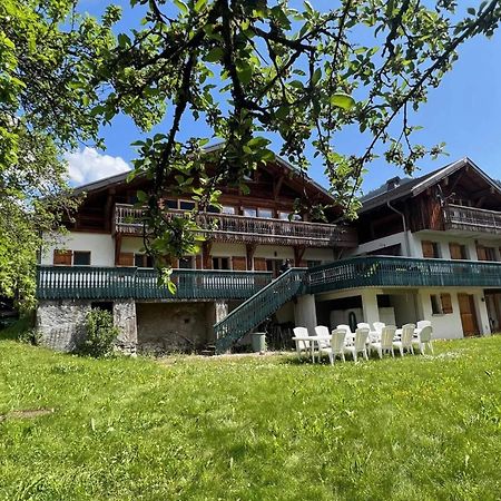 La Ferme Du Chateau Abondance Kültér fotó