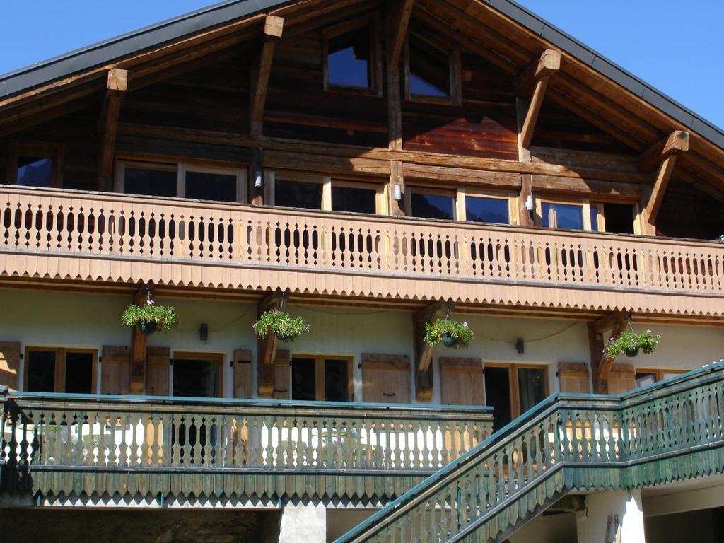 La Ferme Du Chateau Abondance Kültér fotó