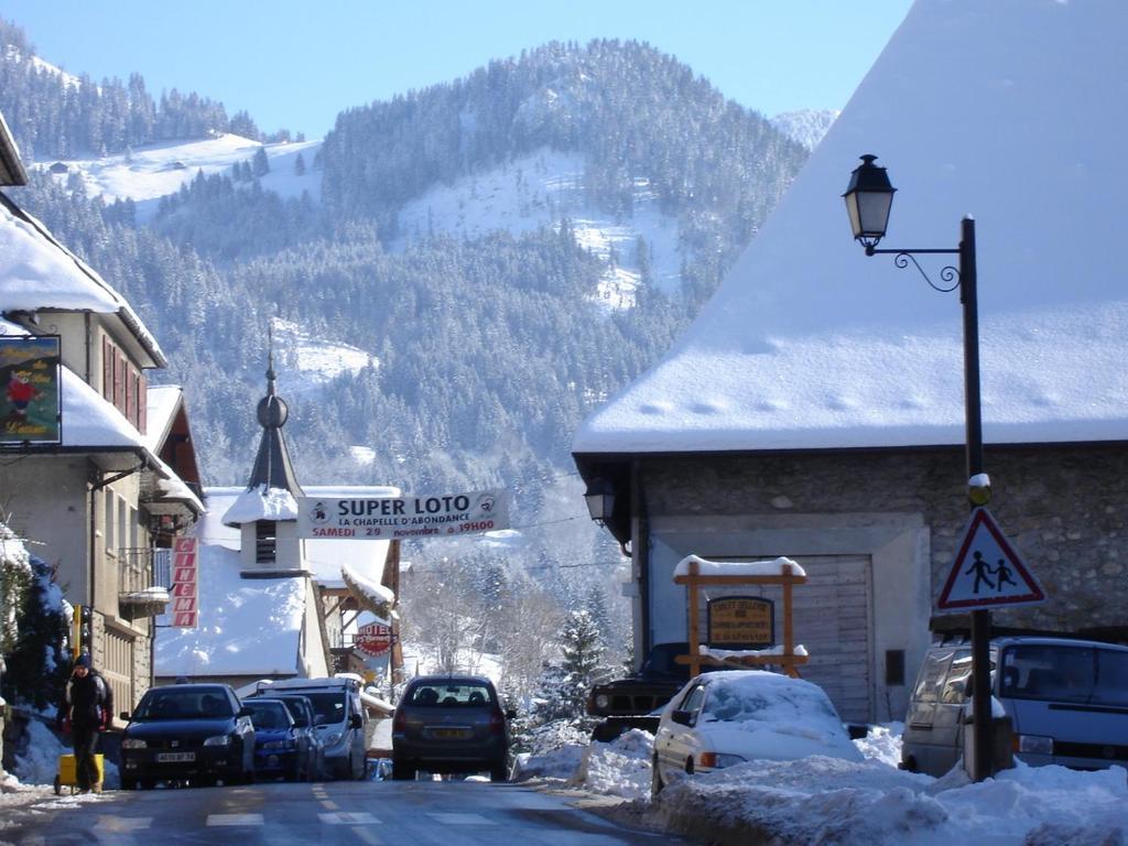 La Ferme Du Chateau Abondance Szoba fotó