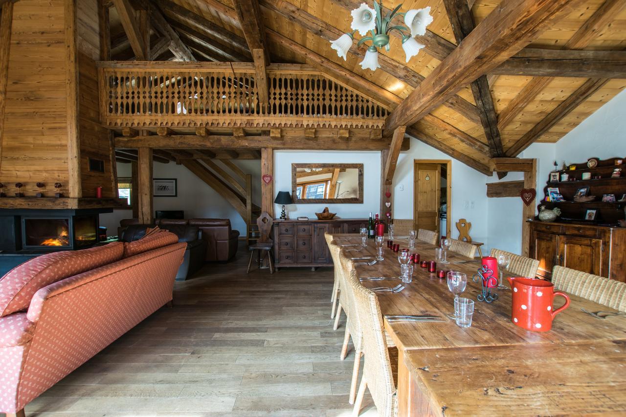 La Ferme Du Chateau Abondance Kültér fotó