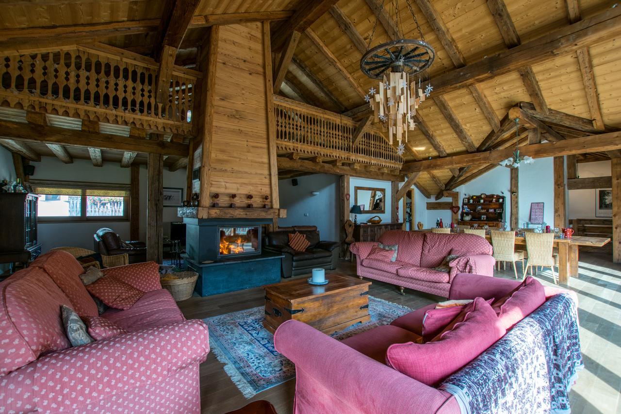 La Ferme Du Chateau Abondance Kültér fotó